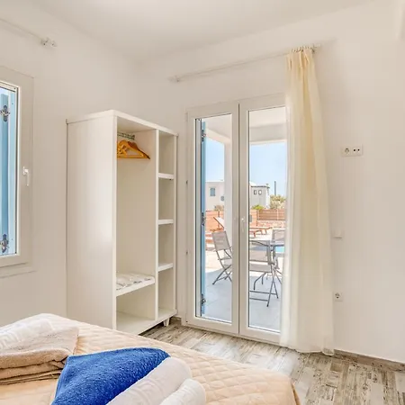Ippocampos Seaside Serenity - Unwind At Paros Poolside Retreats Alikí Exterior foto