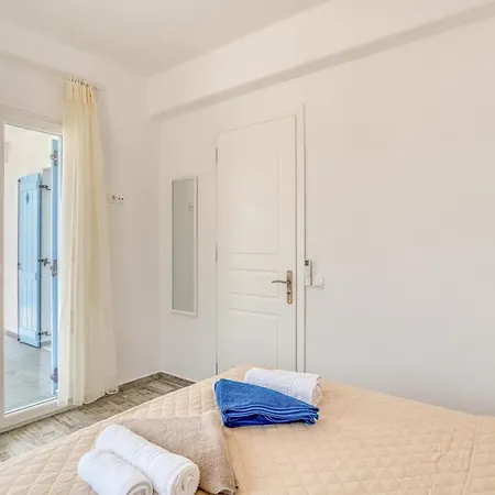 Ippocampos Seaside Serenity - Unwind At Paros Poolside Retreats Alikí Exterior foto